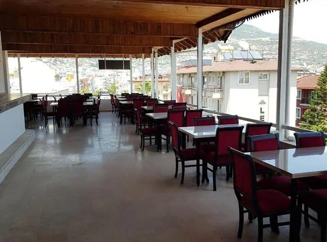 Luxor Apartmanhotel *